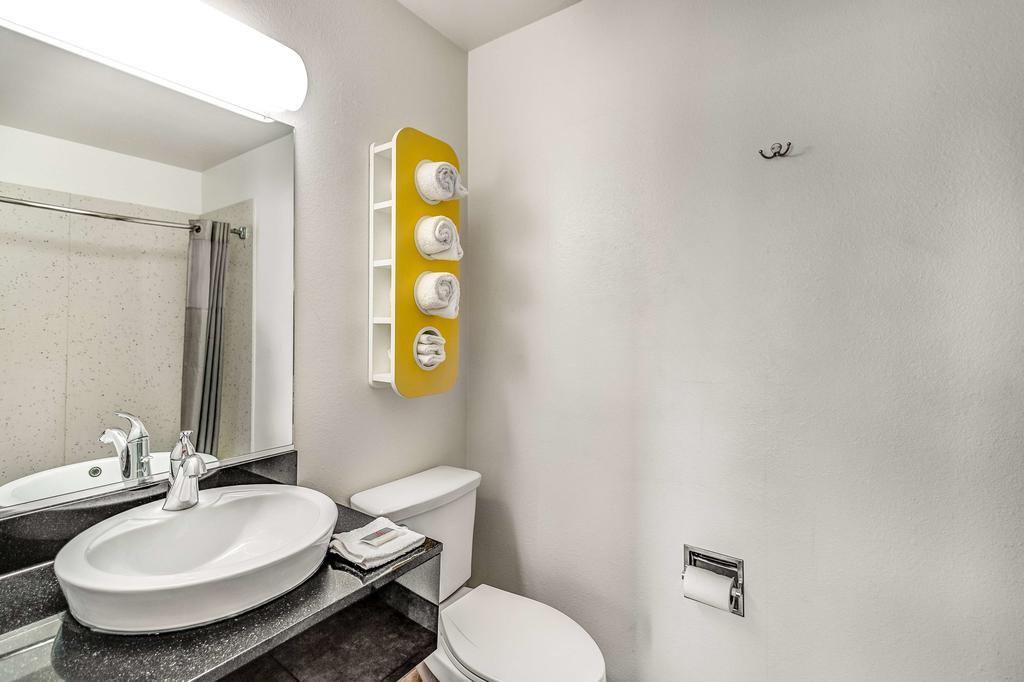 Motel 6-Visalia, Ca Eksteriør bilde
