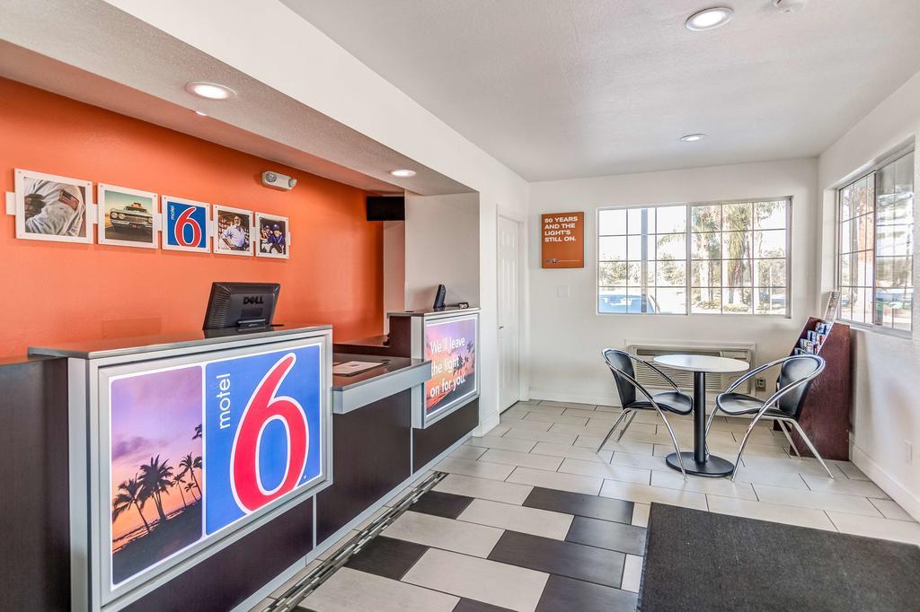 Motel 6-Visalia, Ca Eksteriør bilde